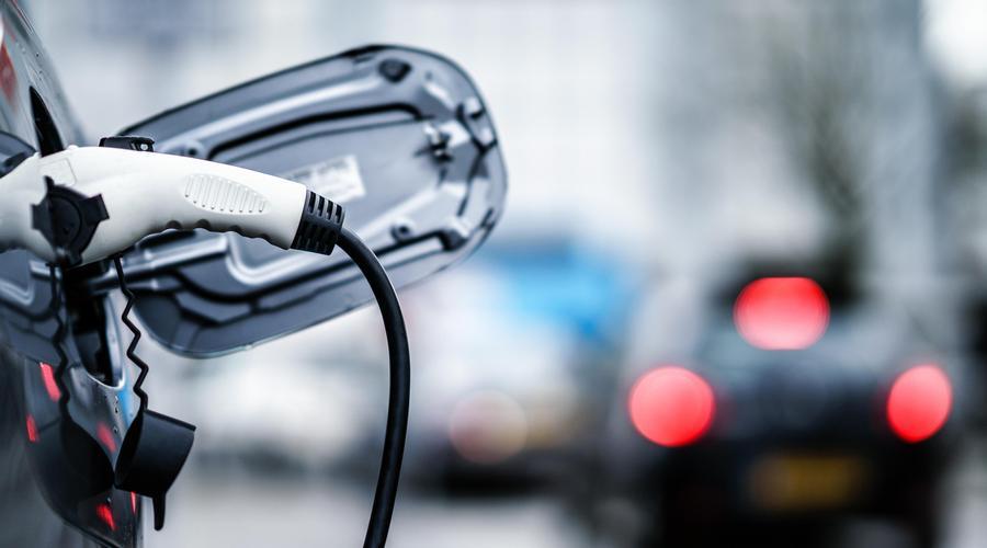 AG advises consortium of lenders on a landmark green debt financing of up to EUR 138 million for GreenWay’s CEE electric vehicle charging expansion